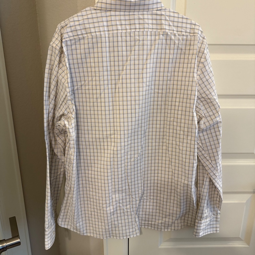 Banana Republic Men's Dress Shirt Untucked Fit - Picture 3 of 4